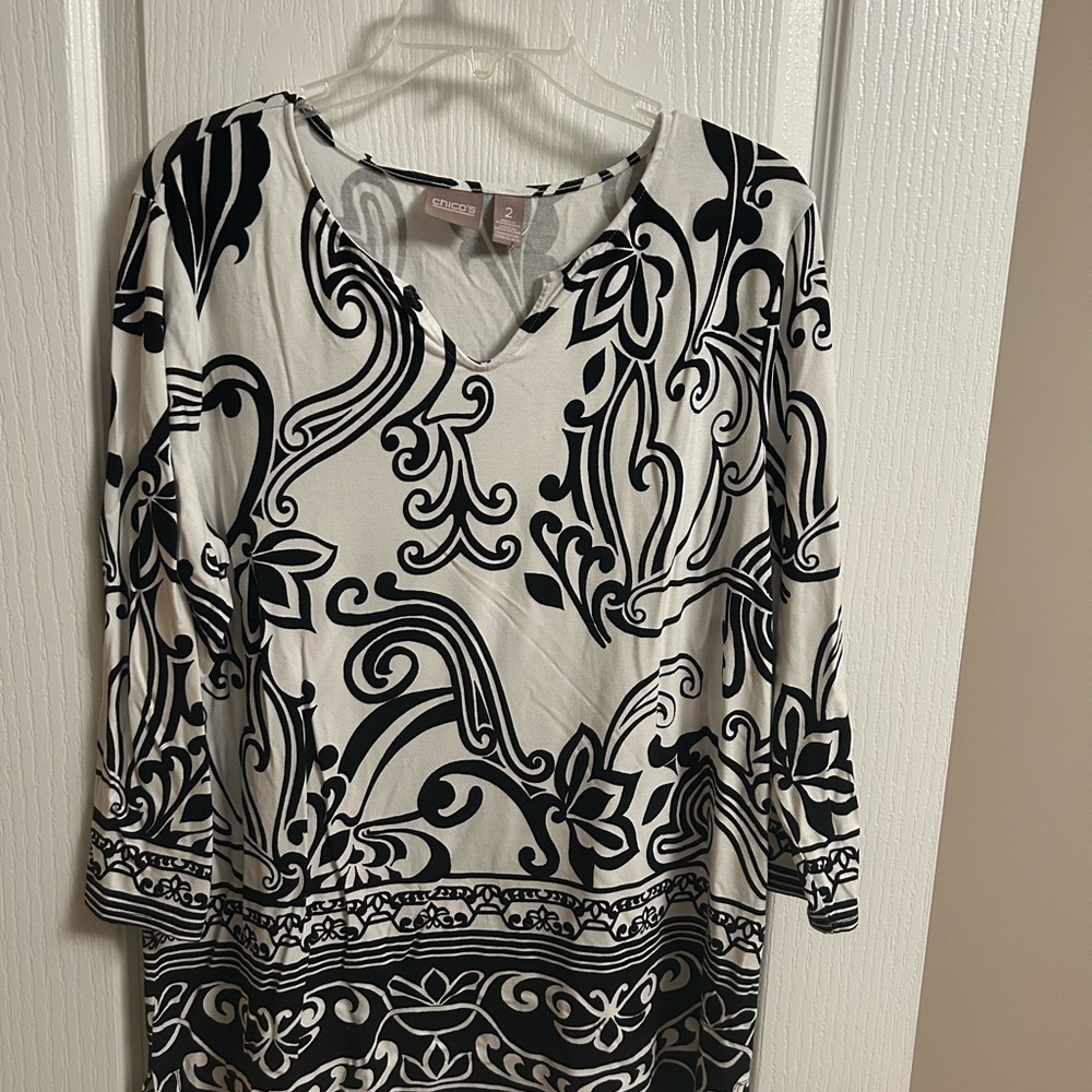 Chico's Black and White Long Sleeve Top